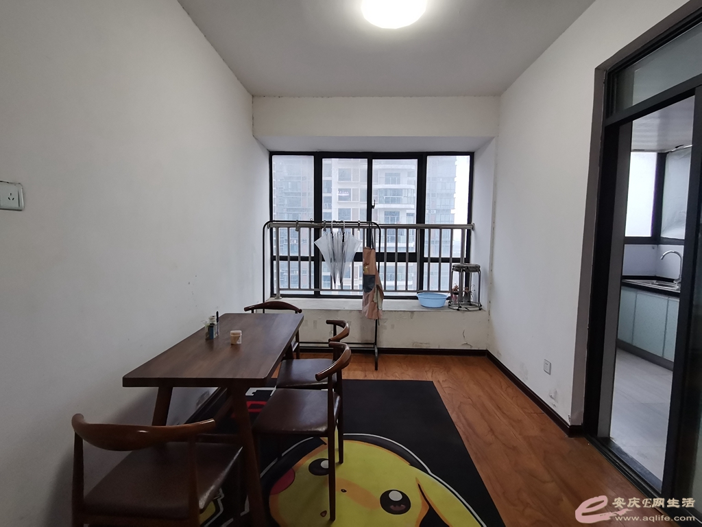dfd371ea-b9dd-45b2-9339-c52fa8ae990d_0.jpg