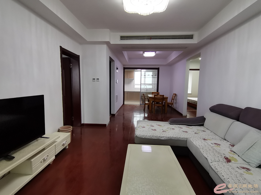 105625m5rug02xvzuw8wgj.jpg