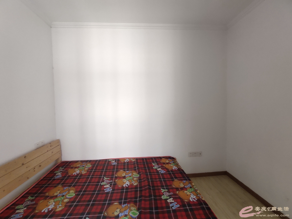 3b1bfebe-1523-475c-b004-5013030bdcce_0.jpg