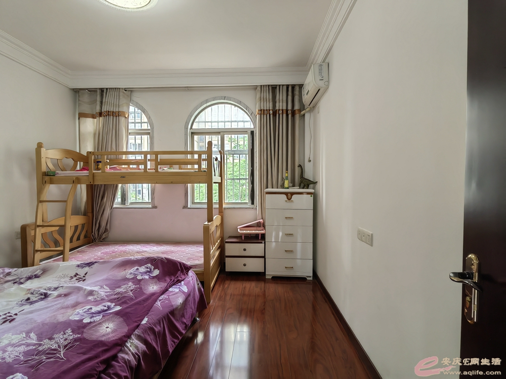 100736qgmgb6ezf11pb31y.jpg