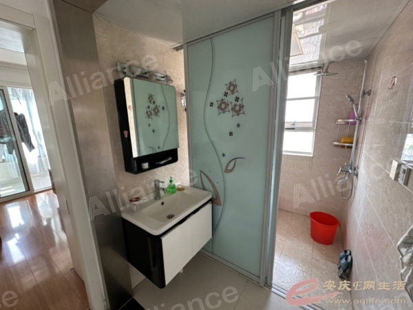 dd1f682f-6952-450a-a541-39c06c9620bf.jpg